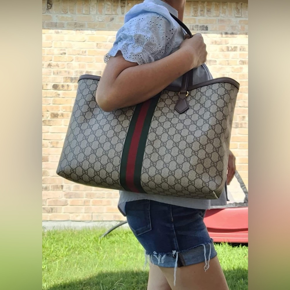 GUCCI Ophidia Medium GG Tote Bag